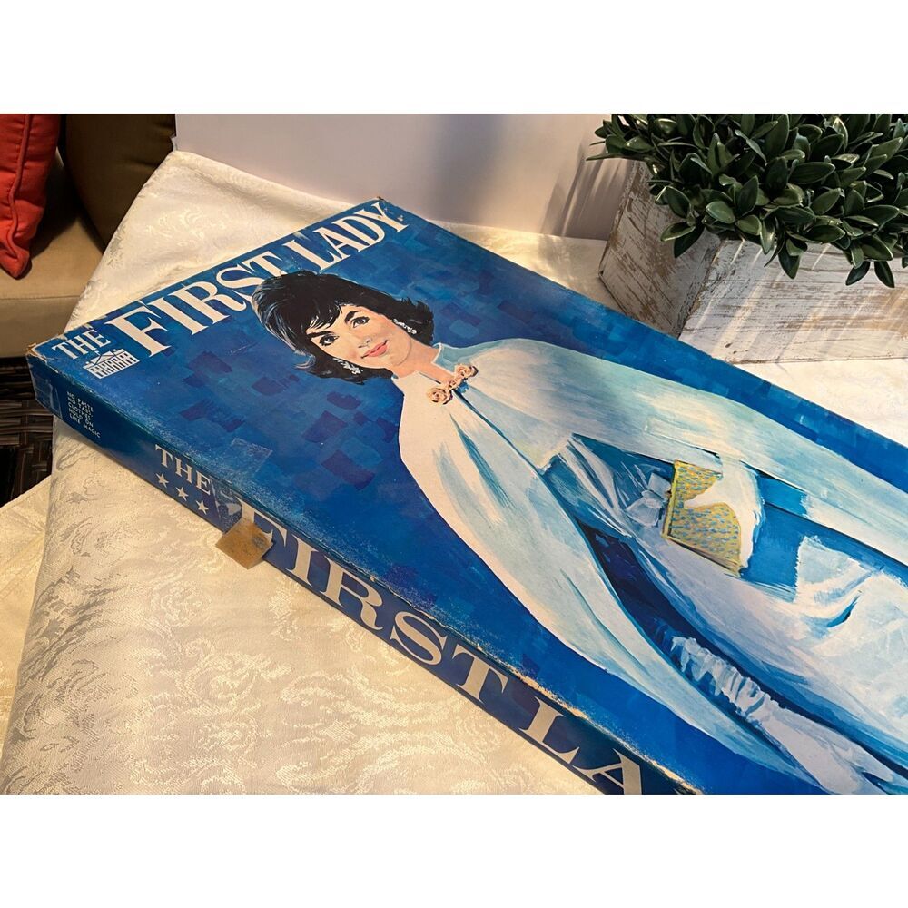 Rare original vintage Jackie Kennedy The First Lady Paper Doll Magic Wand 1962 - Picture 7 of 11